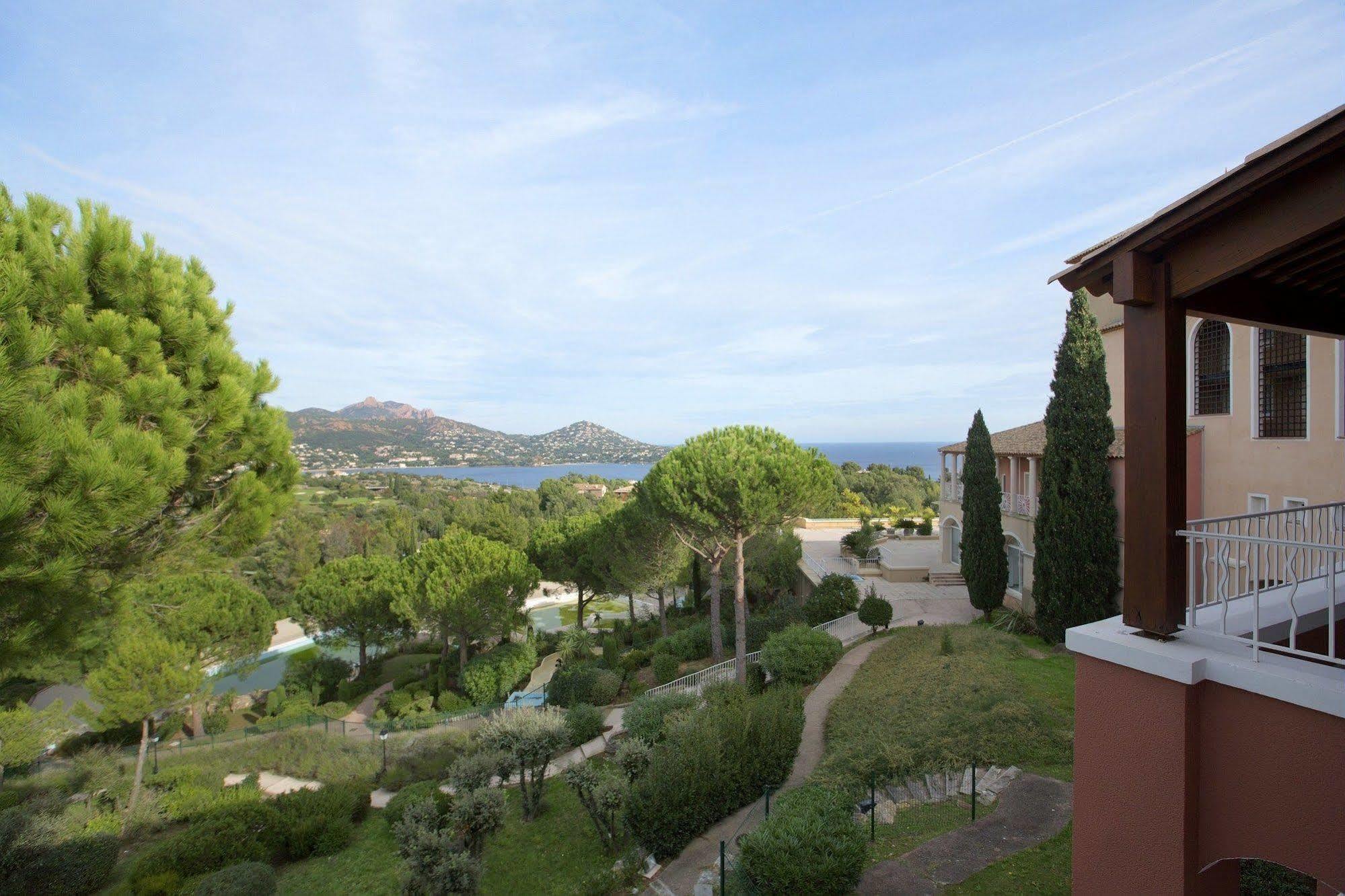 Saint-Raphaël Hotel De L'Esterel Pierre & Vacances מראה חיצוני תמונה